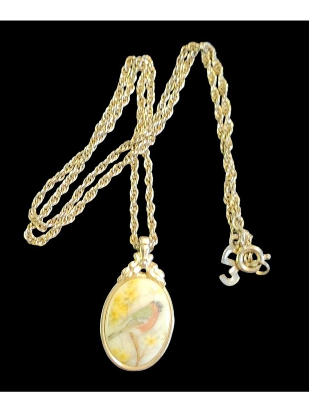 Whiting & Davis Vintage Gold Tone Necklace  Porcelain Bird Pendant